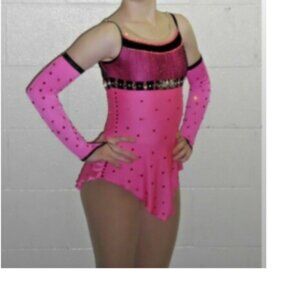 Free Style Skating Competition/Official Practice Pink/Black little Girl sz M (8)
